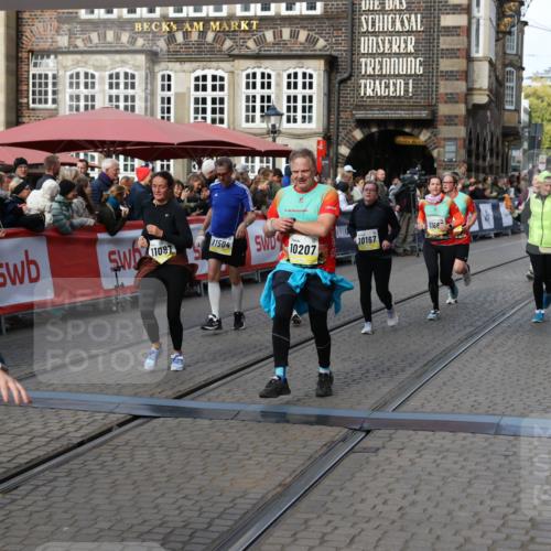 05.10.2025 - 20. swb-Marathon Bremen Yannick Fuchs http://msf.ph/oto/9231436 05.10.2025 11:02:58 Ziel 9331, 9360, 9516, 9846, 10129, 10167, 10207, 10530, 10656, 10734, 10803, 10804, 10940, 11087, 11193, 11504, 11576, 11667, 11668 meine-sportfotos.de