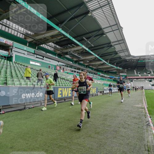 05.10.2025 - 20. swb-Marathon Bremen Michael Burmester http://msf.ph/oto/9231443 05.10.2025 12:50:56 Laufen im Stadion 122, 334, 503, 601, 679, 688, 736, 745, 906, 1025, 1033, 1037, 1044, 1166, 1359, 1450, 1499, 1689, 1909, 2059, 2381, 2493, 3228, 3267, 3291, 3419, 3608, 3661, 4032, 4104, 4366, 4654, 4938, 4962, 5184, 5389, 5418, 5551, 5564, 5817, 5838, 5873, 6066, 6252, 6401, 6477, 6681, 6717, 7493, 7826, 8083, 8995, 217, 511, 845, 939, 1388, 1707, 2721, 3259, 3353, 4318, 4367, 5118, 6214, 6216, 6281, 7963, 8873, 8907 meine-sportfotos.de