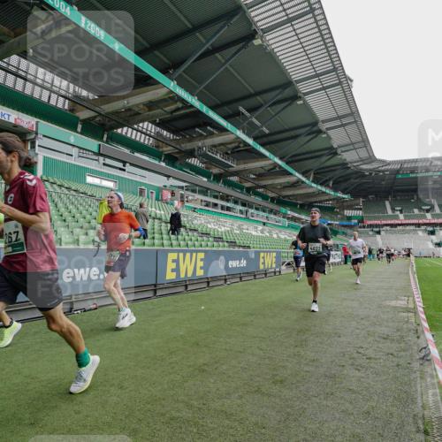 05.10.2025 - 20. swb-Marathon Bremen Michael Burmester http://msf.ph/oto/9231453 05.10.2025 12:50:57 Laufen im Stadion 122, 334, 503, 601, 679, 688, 736, 745, 906, 1025, 1033, 1037, 1044, 1166, 1359, 1450, 1499, 1689, 1909, 2059, 2381, 2493, 3228, 3267, 3291, 3419, 3608, 3661, 4032, 4104, 4366, 4654, 4938, 4962, 5184, 5389, 5418, 5551, 5564, 5817, 5838, 5873, 6066, 6252, 6401, 6477, 6681, 6717, 7493, 7826, 8083, 8995, 511, 679, 845, 939, 1388, 1707, 2721, 3259, 3353, 4318, 4367, 4938, 5118, 6214, 6216, 6281, 7826, 7963, 8873, 8907 meine-sportfotos.de