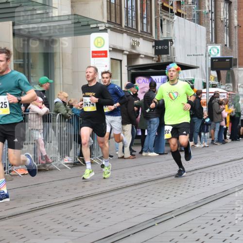 05.10.2025 - 20. swb-Marathon Bremen Strokosch-Dieckow http://msf.ph/oto/9231464 05.10.2025 10:39:23 Ziel 9213, 9289, 9671, 9922, 10052, 10171, 10175, 10176, 10525, 10753, 11335, 11349, 11418, 11474, 9213, 9289, 9671, 9922, 10052, 10171, 10175, 10176, 10525, 10753, 11335, 11349, 11418, 11474 meine-sportfotos.de