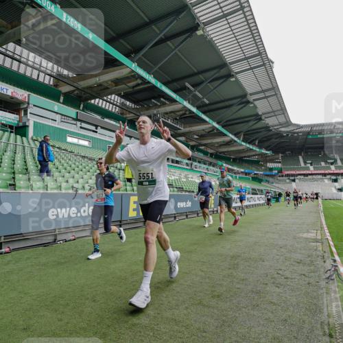 05.10.2025 - 20. swb-Marathon Bremen Michael Burmester http://msf.ph/oto/9231481 05.10.2025 12:51:00 Laufen im Stadion 122, 334, 503, 601, 688, 736, 745, 1025, 1033, 1037, 1044, 1166, 1359, 1450, 1499, 1577, 1689, 1909, 2059, 2381, 2493, 3228, 3267, 3291, 3419, 3608, 3661, 4032, 4104, 4366, 4654, 4962, 5184, 5418, 5551, 5564, 5817, 5838, 6066, 6210, 6252, 6401, 6477, 6681, 6717, 6775, 7493, 7723, 8083, 8995, 511, 679, 845, 906, 939, 1388, 1707, 2721, 3259, 3353, 4318, 4367, 4938, 5118, 5389, 5873, 6214, 6216, 6281, 6717, 7826, 7963, 8873, 8907 meine-sportfotos.de