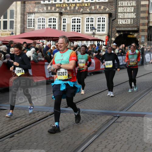 05.10.2025 - 20. swb-Marathon Bremen Yannick Fuchs http://msf.ph/oto/9231496 05.10.2025 11:02:59 Ziel 9331, 9360, 9516, 9644, 9846, 10129, 10167, 10207, 10656, 10734, 10803, 10804, 10940, 11087, 11193, 11312, 11504, 11576, 11667, 11668 meine-sportfotos.de