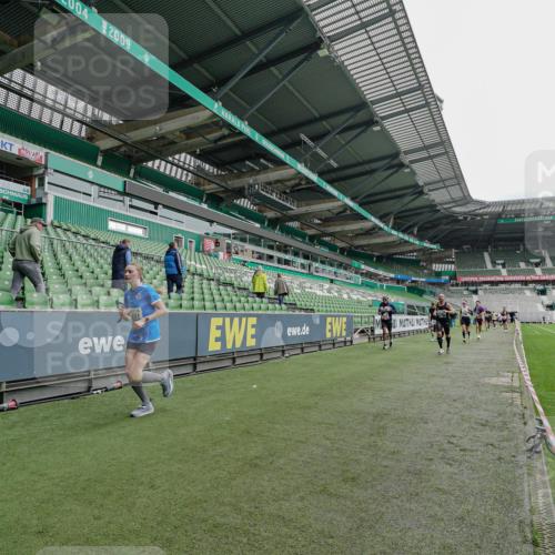 05.10.2025 - 20. swb-Marathon Bremen Michael Burmester http://msf.ph/oto/9231512 05.10.2025 12:51:04 Laufen im Stadion 122, 334, 503, 601, 688, 736, 745, 1025, 1033, 1037, 1044, 1064, 1166, 1359, 1450, 1499, 1577, 1689, 1701, 1909, 2059, 2350, 2381, 2493, 2526, 3267, 3291, 3419, 3608, 3661, 4032, 4104, 4366, 4654, 4962, 5184, 5418, 5551, 5817, 5838, 6066, 6210, 6252, 6401, 6477, 6681, 6775, 7493, 7723, 8083, 8995, 679, 736, 845, 906, 939, 1025, 1707, 2721, 3228, 3259, 4318, 4367, 4938, 5118, 5389, 5564, 5873, 6216, 6281, 6717, 7826, 7963, 8907 meine-sportfotos.de