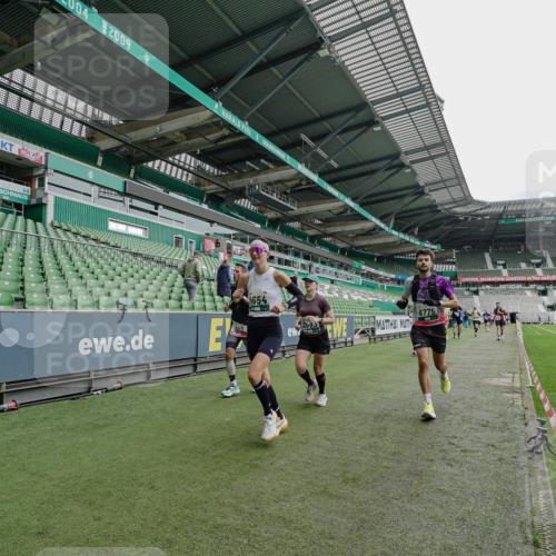 05.10.2025 - 20. swb-Marathon Bremen Michael Burmester http://msf.ph/oto/9231537 05.10.2025 12:51:09 Laufen im Stadion 122, 334, 503, 601, 688, 745, 750, 1033, 1037, 1044, 1064, 1166, 1314, 1450, 1499, 1577, 1689, 1701, 1909, 1911, 2059, 2279, 2350, 2381, 2493, 2526, 3267, 3291, 3419, 3608, 3661, 4032, 4104, 4366, 4654, 4687, 4962, 5184, 5418, 5551, 5817, 5838, 6066, 6210, 6252, 6401, 6477, 6681, 6775, 7493, 7723, 8066, 8083, 8682, 8780, 8995, 679, 736, 906, 1025, 1359, 2721, 3228, 4318, 4938, 5184, 5389, 5564, 5873, 6216, 6717, 7826, 7963, 8907 meine-sportfotos.de