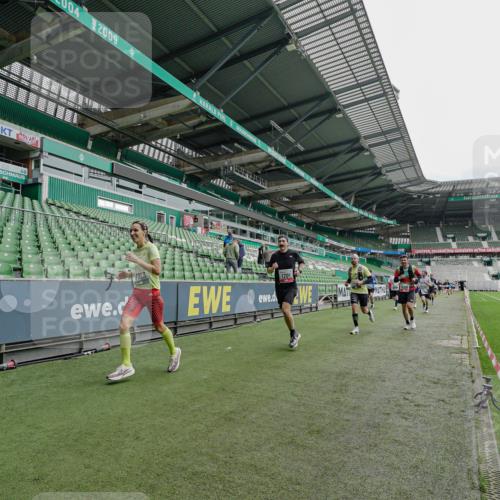 05.10.2025 - 20. swb-Marathon Bremen Michael Burmester http://msf.ph/oto/9231565 05.10.2025 12:51:14 Laufen im Stadion 122, 334, 503, 601, 688, 745, 750, 1033, 1037, 1064, 1166, 1314, 1450, 1499, 1577, 1689, 1701, 1748, 1909, 1911, 2059, 2279, 2350, 2493, 2526, 3267, 3419, 3608, 3661, 4032, 4104, 4260, 4654, 4687, 4962, 5551, 5817, 5838, 5910, 6066, 6210, 6252, 6401, 6477, 6681, 6775, 7713, 7723, 8066, 8083, 8682, 8780, 8995, 679, 736, 906, 1025, 1033, 1044, 1359, 2381, 2721, 3228, 3291, 4366, 4938, 5184, 5389, 5418, 5564, 5873, 6681, 6717, 7493, 7826, 7963, 8907 meine-sportfotos.de