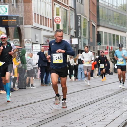 05.10.2025 - 20. swb-Marathon Bremen Strokosch-Dieckow http://msf.ph/oto/9231569 05.10.2025 10:39:29 Ziel 9213, 9289, 9922, 10052, 10171, 10175, 10176, 10276, 10753, 11335, 11349, 11418, 9213, 9289, 9922, 10052, 10171, 10175, 10176, 10276, 10753, 11335, 11349, 11418 meine-sportfotos.de