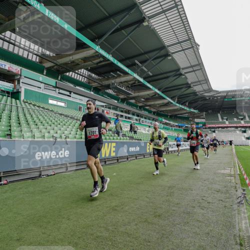 05.10.2025 - 20. swb-Marathon Bremen Michael Burmester http://msf.ph/oto/9231571 05.10.2025 12:51:15 Laufen im Stadion 122, 334, 503, 601, 688, 745, 750, 1037, 1064, 1166, 1314, 1450, 1499, 1577, 1689, 1701, 1748, 1909, 1911, 2059, 2279, 2283, 2350, 2447, 2493, 2526, 3267, 3419, 3608, 3661, 4032, 4104, 4260, 4654, 4687, 4962, 5551, 5817, 5838, 5910, 6066, 6210, 6252, 6401, 6477, 6775, 7713, 7723, 8066, 8083, 8682, 8780, 8995, 679, 736, 906, 1025, 1033, 1044, 1359, 2381, 2721, 3228, 3291, 4366, 4938, 5184, 5389, 5418, 5564, 5873, 6681, 6717, 7493, 7826, 7963, 8907 meine-sportfotos.de