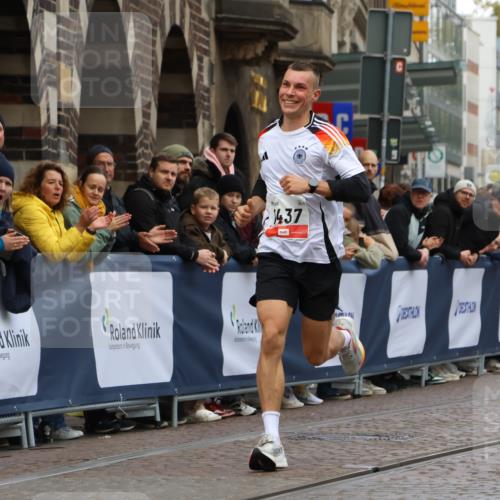 05.10.2025 - 20. swb-Marathon Bremen Strokosch-Dieckow http://msf.ph/oto/9231586 05.10.2025 12:30:48 Ziel 1437 meine-sportfotos.de