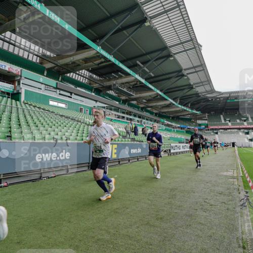 05.10.2025 - 20. swb-Marathon Bremen Michael Burmester http://msf.ph/oto/9231607 05.10.2025 12:51:19 Laufen im Stadion 122, 334, 503, 601, 688, 745, 750, 1037, 1064, 1120, 1166, 1314, 1450, 1499, 1577, 1689, 1701, 1748, 1909, 1911, 2059, 2279, 2283, 2350, 2447, 2493, 2526, 3267, 3419, 3608, 3661, 4032, 4104, 4260, 4654, 4687, 4962, 5551, 5817, 5838, 5910, 6066, 6210, 6252, 6401, 6477, 6775, 7713, 7723, 8066, 8083, 8682, 8740, 8780, 8995, 736, 1025, 1033, 1044, 1359, 2381, 3228, 3291, 4366, 5184, 5418, 5564, 6681, 6717, 7493 meine-sportfotos.de