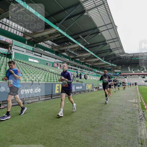 05.10.2025 - 20. swb-Marathon Bremen Michael Burmester http://msf.ph/oto/9231616 05.10.2025 12:51:20 Laufen im Stadion 122, 334, 503, 601, 688, 745, 750, 1037, 1064, 1120, 1166, 1314, 1450, 1499, 1577, 1689, 1701, 1748, 1909, 1911, 2059, 2279, 2283, 2350, 2447, 2493, 2526, 3267, 3419, 3608, 3661, 4032, 4104, 4260, 4654, 4687, 4962, 5551, 5817, 5838, 5910, 6066, 6210, 6252, 6401, 6477, 6775, 7713, 7723, 8066, 8083, 8682, 8740, 8780, 8995, 736, 745, 1025, 1033, 1044, 1166, 1359, 2381, 3228, 3291, 4366, 5184, 5418, 5564, 6681, 6717, 7493 meine-sportfotos.de