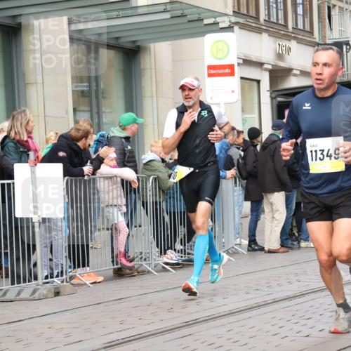 05.10.2025 - 20. swb-Marathon Bremen Strokosch-Dieckow http://msf.ph/oto/9231617 05.10.2025 10:39:31 Ziel 9213, 9922, 10052, 10171, 10175, 10176, 10276, 10753, 11335, 11349, 9213, 9922, 10052, 10171, 10175, 10176, 10276, 10753, 11335, 11349 meine-sportfotos.de