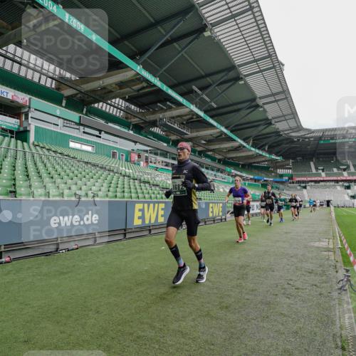 05.10.2025 - 20. swb-Marathon Bremen Michael Burmester http://msf.ph/oto/9231624 05.10.2025 12:51:21 Laufen im Stadion 122, 334, 503, 601, 688, 750, 914, 1037, 1064, 1120, 1314, 1450, 1499, 1577, 1689, 1701, 1748, 1909, 1911, 2059, 2279, 2283, 2350, 2447, 2493, 2526, 3267, 3419, 3608, 3661, 4032, 4104, 4260, 4654, 4687, 4962, 5551, 5817, 5838, 5910, 6066, 6210, 6252, 6401, 6477, 6775, 7713, 7723, 8066, 8083, 8682, 8740, 8780, 8995, 688, 736, 745, 1025, 1033, 1044, 1166, 1359, 2381, 3228, 3291, 4366, 5184, 5418, 5564, 6681, 7493 meine-sportfotos.de