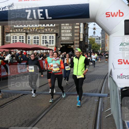 05.10.2025 - 20. swb-Marathon Bremen Yannick Fuchs http://msf.ph/oto/9231631 05.10.2025 11:03:01 Ziel 9644, 9846, 10129, 10167, 10207, 10656, 10734, 10940, 11087, 11193, 11312, 11504, 11576, 11667, 11668, 11735 meine-sportfotos.de