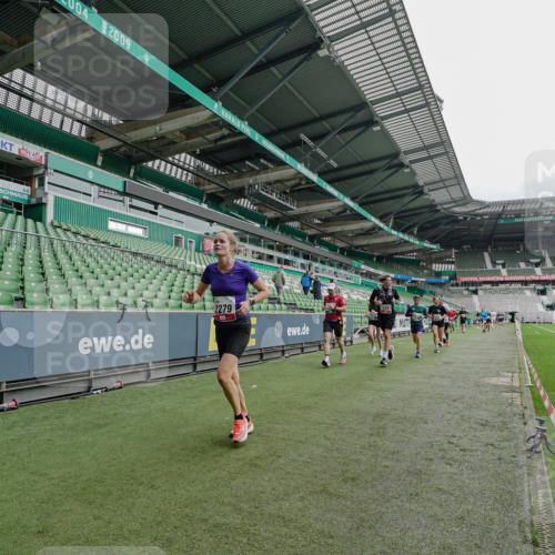 05.10.2025 - 20. swb-Marathon Bremen Michael Burmester http://msf.ph/oto/9231647 05.10.2025 12:51:22 Laufen im Stadion 122, 334, 503, 601, 750, 914, 1037, 1064, 1120, 1314, 1450, 1499, 1577, 1689, 1701, 1748, 1909, 1911, 2059, 2279, 2283, 2350, 2447, 2493, 2526, 3267, 3419, 3608, 3661, 4032, 4104, 4260, 4652, 4654, 4687, 4962, 5551, 5817, 5838, 5910, 6066, 6210, 6252, 6401, 6477, 6775, 7713, 7723, 8066, 8083, 8682, 8740, 8780, 8995, 122, 688, 736, 745, 1025, 1033, 1044, 1166, 1359, 2381, 3291, 4366, 4962, 5184, 5418, 6681, 7493 meine-sportfotos.de