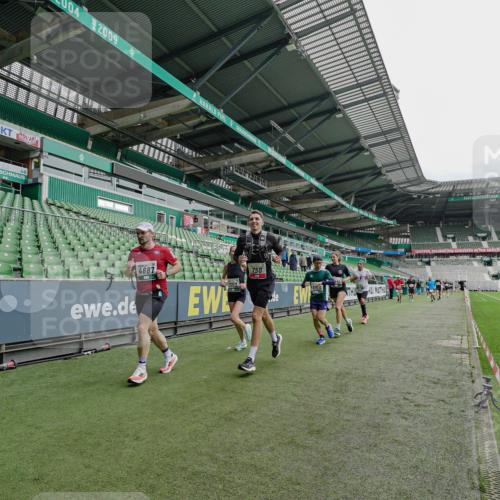 05.10.2025 - 20. swb-Marathon Bremen Michael Burmester http://msf.ph/oto/9231655 05.10.2025 12:51:24 Laufen im Stadion 334, 503, 601, 750, 754, 914, 1037, 1064, 1120, 1314, 1450, 1499, 1577, 1689, 1701, 1748, 1909, 1911, 2059, 2279, 2283, 2350, 2447, 2493, 2526, 3267, 3419, 3608, 3661, 4032, 4104, 4260, 4652, 4654, 4687, 5551, 5817, 5838, 5847, 5910, 6066, 6210, 6252, 6401, 6477, 6773, 6775, 7713, 7723, 8066, 8083, 8682, 8740, 8780, 8995, 122, 688, 736, 745, 1025, 1033, 1044, 1166, 1359, 2381, 3291, 4366, 4962, 5184, 5418, 6681, 7493 meine-sportfotos.de