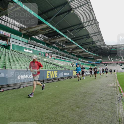 05.10.2025 - 20. swb-Marathon Bremen Michael Burmester http://msf.ph/oto/9231689 05.10.2025 12:51:30 Laufen im Stadion 334, 503, 601, 750, 754, 914, 1037, 1064, 1120, 1314, 1499, 1577, 1689, 1701, 1748, 1909, 1911, 1926, 2059, 2279, 2283, 2350, 2447, 2493, 2526, 3267, 3419, 3608, 3661, 4032, 4104, 4260, 4652, 4654, 4687, 4781, 5551, 5817, 5838, 5847, 5910, 6066, 6210, 6401, 6477, 6773, 6775, 7713, 7723, 8066, 8083, 8682, 8740, 8780, 8995, 122, 688, 745, 1033, 1044, 1166, 1450, 2381, 3291, 4366, 4962, 5418, 6252, 6681, 7493, 8995 meine-sportfotos.de