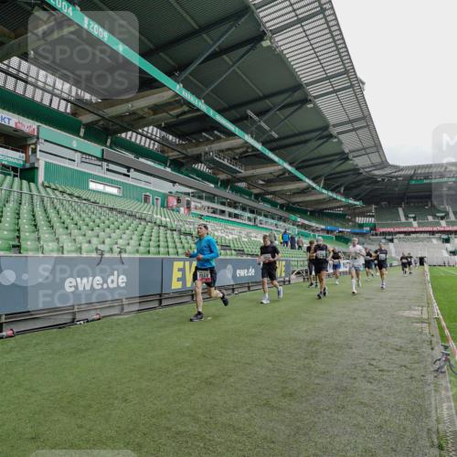 05.10.2025 - 20. swb-Marathon Bremen Michael Burmester http://msf.ph/oto/9231700 05.10.2025 12:51:31 Laufen im Stadion 334, 503, 601, 750, 754, 914, 1037, 1064, 1120, 1314, 1499, 1577, 1689, 1701, 1748, 1909, 1911, 1926, 2059, 2279, 2283, 2350, 2447, 2493, 2526, 3267, 3419, 3608, 3661, 4032, 4104, 4260, 4652, 4654, 4687, 4781, 5551, 5817, 5838, 5847, 5910, 6066, 6210, 6401, 6477, 6773, 6775, 7713, 7723, 8066, 8083, 8682, 8740, 8780, 122, 688, 745, 1033, 1044, 1166, 1450, 2381, 3291, 4366, 4962, 5418, 6252, 6681, 7493, 8995 meine-sportfotos.de