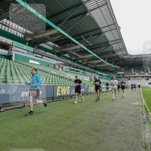 05.10.2025 - 20. swb-Marathon Bremen Michael Burmester http://msf.ph/oto/9231710 05.10.2025 12:51:32 Laufen im Stadion 334, 503, 601, 750, 754, 914, 1037, 1064, 1120, 1314, 1499, 1577, 1689, 1701, 1748, 1909, 1911, 1926, 2059, 2279, 2283, 2350, 2447, 2493, 2526, 3267, 3419, 3608, 3661, 4032, 4104, 4260, 4652, 4654, 4687, 4781, 5551, 5817, 5838, 5847, 5910, 6066, 6210, 6401, 6477, 6773, 6775, 7713, 7723, 8066, 8083, 8682, 8740, 8780, 122, 688, 745, 1033, 1044, 1166, 1450, 2059, 3291, 4366, 4962, 6252, 6681, 7493, 8995 meine-sportfotos.de