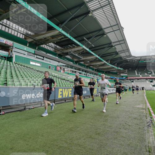 05.10.2025 - 20. swb-Marathon Bremen Michael Burmester http://msf.ph/oto/9231718 05.10.2025 12:51:33 Laufen im Stadion 334, 503, 601, 750, 754, 914, 1037, 1064, 1120, 1314, 1499, 1577, 1689, 1701, 1748, 1909, 1911, 1926, 2279, 2283, 2350, 2447, 2493, 2526, 3267, 3419, 3608, 3661, 4032, 4104, 4260, 4652, 4654, 4687, 4781, 5551, 5817, 5838, 5847, 5910, 6066, 6210, 6401, 6477, 6773, 6775, 7713, 7723, 8066, 8083, 8682, 8740, 8780, 122, 688, 745, 1033, 1166, 1450, 2059, 4366, 4962, 6252, 6681, 8995 meine-sportfotos.de