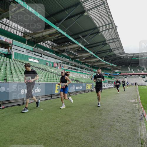 05.10.2025 - 20. swb-Marathon Bremen Michael Burmester http://msf.ph/oto/9231743 05.10.2025 12:51:36 Laufen im Stadion 334, 503, 601, 750, 754, 914, 1037, 1064, 1120, 1314, 1499, 1577, 1689, 1701, 1748, 1909, 1911, 1926, 2279, 2283, 2350, 2447, 2493, 2526, 3178, 3267, 3419, 3608, 3661, 4032, 4104, 4260, 4652, 4654, 4687, 4781, 5108, 5551, 5817, 5838, 5847, 5910, 6066, 6210, 6401, 6477, 6773, 6775, 7419, 7713, 7723, 8066, 8083, 8682, 8740, 8780, 122, 688, 745, 1166, 1450, 2059, 4962, 6252, 8995 meine-sportfotos.de