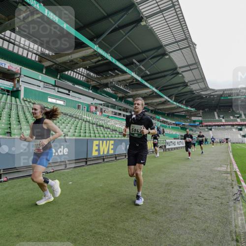 05.10.2025 - 20. swb-Marathon Bremen Michael Burmester http://msf.ph/oto/9231751 05.10.2025 12:51:36 Laufen im Stadion 334, 503, 601, 750, 754, 914, 1037, 1064, 1120, 1314, 1499, 1577, 1689, 1701, 1748, 1909, 1911, 1926, 2279, 2283, 2350, 2447, 2493, 2526, 3178, 3267, 3419, 3608, 3661, 4032, 4104, 4260, 4652, 4654, 4687, 4781, 5108, 5551, 5817, 5838, 5847, 5910, 6066, 6210, 6401, 6477, 6773, 6775, 7419, 7713, 7723, 8066, 8083, 8682, 8740, 8780, 122, 688, 745, 1166, 1450, 2059, 4962, 6252, 8995 meine-sportfotos.de