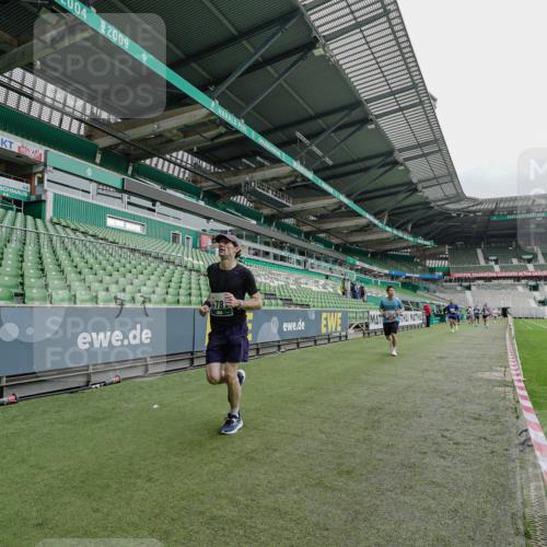 05.10.2025 - 20. swb-Marathon Bremen Michael Burmester http://msf.ph/oto/9231776 05.10.2025 12:51:40 Laufen im Stadion 503, 601, 750, 754, 914, 1029, 1037, 1064, 1120, 1314, 1499, 1577, 1689, 1701, 1748, 1909, 1911, 1926, 2279, 2283, 2350, 2447, 2493, 2526, 3178, 3267, 3419, 3608, 3661, 4032, 4104, 4260, 4652, 4654, 4687, 4781, 5068, 5108, 5416, 5551, 5838, 5847, 5910, 6066, 6210, 6401, 6477, 6773, 6775, 7313, 7419, 7713, 7723, 8066, 8083, 8534, 8682, 8740, 8780, 122, 334, 688, 745, 1166, 1450, 2059, 3608, 4962, 5817, 6252, 6477, 8995 meine-sportfotos.de