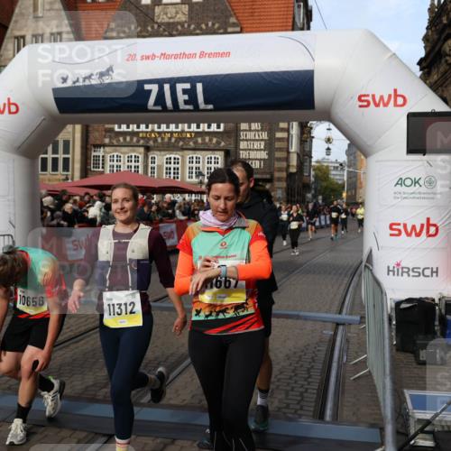 05.10.2025 - 20. swb-Marathon Bremen Yannick Fuchs http://msf.ph/oto/9231778 05.10.2025 11:03:05 Ziel 9644, 9846, 9893, 10167, 10207, 10656, 10777, 10876, 11087, 11312, 11504, 11667, 11668, 11735 meine-sportfotos.de