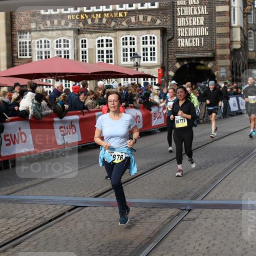 05.10.2025 - 20. swb-Marathon Bremen Yannick Fuchs http://msf.ph/oto/9231805 05.10.2025 11:03:07 Ziel 9229, 9644, 9661, 9662, 9846, 9893, 10167, 10656, 10777, 10876, 11312, 11376, 11504, 11667, 11668, 11735 meine-sportfotos.de