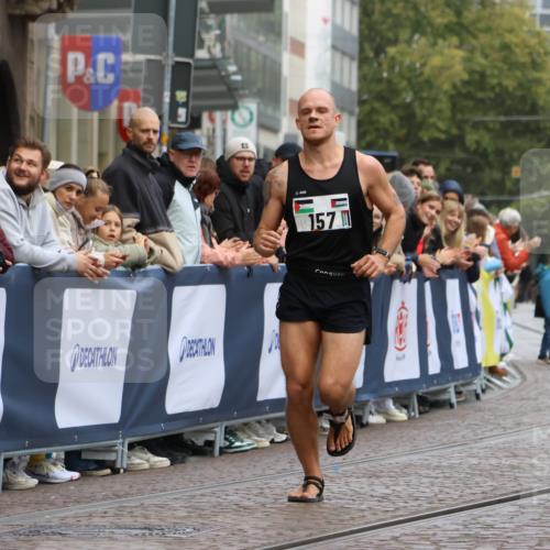 05.10.2025 - 20. swb-Marathon Bremen Strokosch-Dieckow http://msf.ph/oto/9231814 05.10.2025 12:31:12 Ziel 157 meine-sportfotos.de