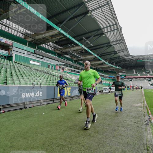 05.10.2025 - 20. swb-Marathon Bremen Michael Burmester http://msf.ph/oto/9231826 05.10.2025 12:51:52 Laufen im Stadion 750, 754, 914, 1029, 1064, 1120, 1314, 1499, 1550, 1577, 1701, 1748, 1911, 1926, 2279, 2283, 2350, 2447, 2493, 2526, 3178, 3626, 4260, 4652, 4654, 4687, 4781, 5068, 5108, 5416, 5847, 5910, 6066, 6210, 6367, 6773, 6775, 7031, 7293, 7313, 7419, 7713, 7723, 8066, 8534, 8558, 8682, 8740, 8780, 334, 503, 601, 1037, 1689, 1909, 2059, 3267, 3419, 3608, 3661, 4032, 4104, 5551, 5817, 5838, 6401, 6477, 8083 meine-sportfotos.de