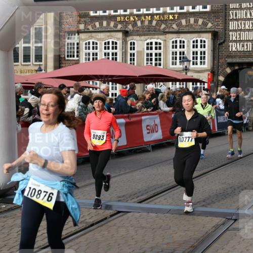 05.10.2025 - 20. swb-Marathon Bremen Yannick Fuchs http://msf.ph/oto/9231873 05.10.2025 11:03:08 Ziel 9229, 9644, 9661, 9662, 9893, 10167, 10656, 10777, 10876, 11312, 11376, 11735 meine-sportfotos.de