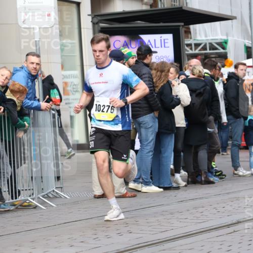 05.10.2025 - 20. swb-Marathon Bremen Strokosch-Dieckow http://msf.ph/oto/9231928 05.10.2025 10:39:46 Ziel 9213, 10276, 11567, 9213, 10276, 11567 meine-sportfotos.de