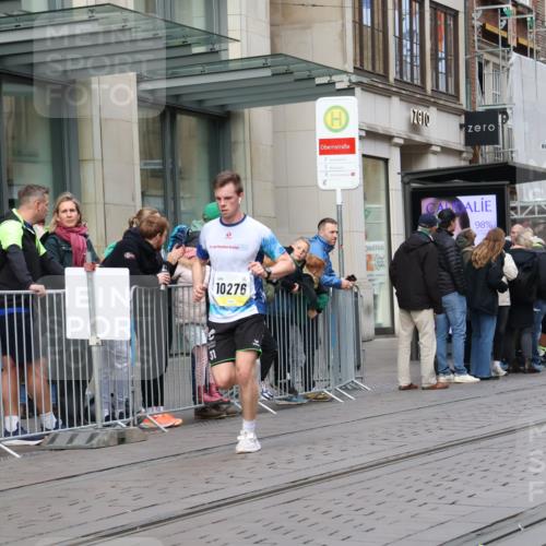 05.10.2025 - 20. swb-Marathon Bremen Strokosch-Dieckow http://msf.ph/oto/9231936 05.10.2025 10:39:47 Ziel 10276, 11567, 10276, 11567 meine-sportfotos.de