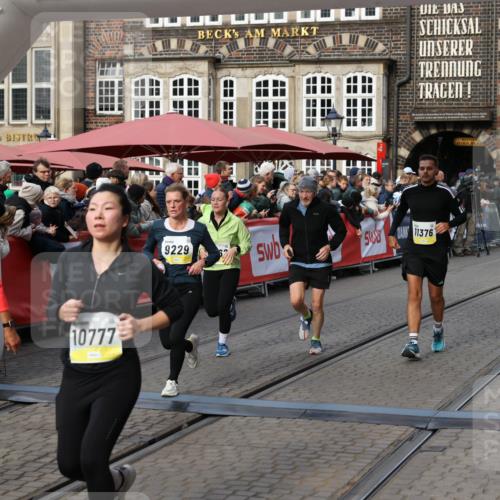 05.10.2025 - 20. swb-Marathon Bremen Yannick Fuchs http://msf.ph/oto/9231977 05.10.2025 11:03:10 Ziel 9229, 9661, 9662, 9893, 10185, 10777, 10876, 11376, 11735 meine-sportfotos.de