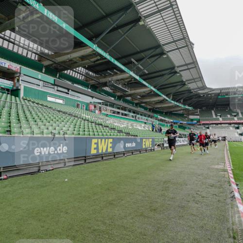 05.10.2025 - 20. swb-Marathon Bremen Michael Burmester http://msf.ph/oto/9232008 05.10.2025 12:52:25 Laufen im Stadion 615, 793, 1029, 1298, 1431, 1550, 1552, 1926, 2595, 3033, 3041, 3178, 3626, 4362, 4781, 4805, 4914, 4935, 5068, 5108, 5416, 5447, 5459, 5561, 5675, 6367, 6630, 6677, 7012, 7031, 7277, 7293, 7313, 7416, 7419, 7634, 7773, 7975, 8218, 8349, 8534, 8558, 8580, 8701, 8921, 9115, 10338, 750, 754, 914, 1120, 1314, 1748, 1911, 1926, 2279, 2283, 2447, 4260, 4652, 4687, 5847, 5910, 6773, 7713, 8066, 8682, 8740, 8780 meine-sportfotos.de