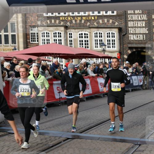 05.10.2025 - 20. swb-Marathon Bremen Yannick Fuchs http://msf.ph/oto/9232012 05.10.2025 11:03:10 Ziel 9229, 9661, 9662, 9893, 10185, 10777, 10876, 11376, 11735 meine-sportfotos.de