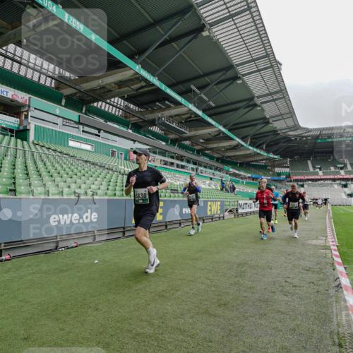 05.10.2025 - 20. swb-Marathon Bremen Michael Burmester http://msf.ph/oto/9232016 05.10.2025 12:52:27 Laufen im Stadion 550, 590, 615, 793, 1029, 1298, 1431, 1550, 1552, 2595, 3033, 3041, 3178, 3626, 4362, 4781, 4805, 4914, 4935, 5068, 5108, 5416, 5447, 5459, 5561, 5675, 6367, 6630, 6677, 7012, 7031, 7277, 7293, 7313, 7416, 7419, 7634, 7773, 7975, 8218, 8297, 8349, 8534, 8558, 8580, 8701, 8921, 9115, 10338, 754, 914, 1120, 1314, 1748, 1926, 2283, 2447, 4260, 4652, 4687, 4781, 5847, 5910, 6773, 7713, 8066, 8740, 8780 meine-sportfotos.de