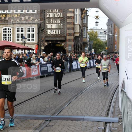 05.10.2025 - 20. swb-Marathon Bremen Yannick Fuchs http://msf.ph/oto/9232064 05.10.2025 11:03:11 Ziel 9229, 9593, 9661, 9662, 9893, 10185, 10777, 10876, 11376, 11735 meine-sportfotos.de
