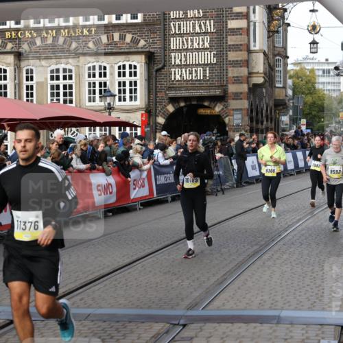 05.10.2025 - 20. swb-Marathon Bremen Yannick Fuchs http://msf.ph/oto/9232084 05.10.2025 11:03:11 Ziel 9229, 9593, 9661, 9662, 9893, 10185, 10777, 10876, 11376, 11735 meine-sportfotos.de