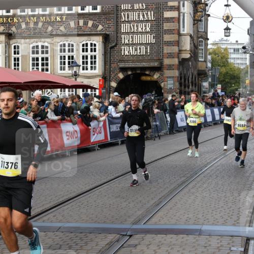 05.10.2025 - 20. swb-Marathon Bremen Yannick Fuchs http://msf.ph/oto/9232089 05.10.2025 11:03:11 Ziel 9229, 9593, 9661, 9662, 9893, 10185, 10777, 10876, 11376, 11735 meine-sportfotos.de