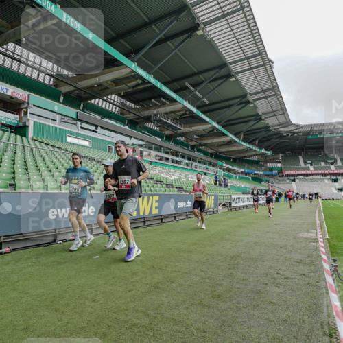 05.10.2025 - 20. swb-Marathon Bremen Michael Burmester http://msf.ph/oto/9232177 05.10.2025 12:52:54 Laufen im Stadion 248, 550, 590, 615, 793, 832, 1298, 1367, 1431, 1552, 1600, 1667, 2072, 2075, 2595, 3033, 4132, 4218, 4362, 4573, 4729, 4746, 4805, 4914, 4935, 5169, 5447, 5459, 5561, 5579, 5675, 5866, 6492, 6630, 6677, 7277, 7416, 7634, 7773, 7975, 8218, 8238, 8297, 8349, 8431, 8462, 8580, 8701, 8921, 9115, 10338, 1029, 1550, 3041, 3178, 3626, 5068, 5108, 5416, 6367, 7012, 7031, 7293, 7313, 7419, 8218, 8534, 8558 meine-sportfotos.de