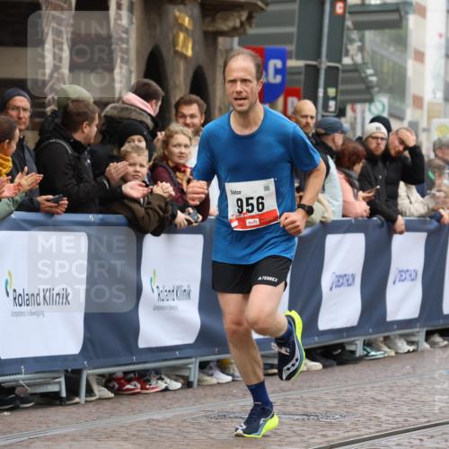 05.10.2025 - 20. swb-Marathon Bremen Strokosch-Dieckow http://msf.ph/oto/9232259 05.10.2025 12:31:43 Ziel 956, 1771 meine-sportfotos.de