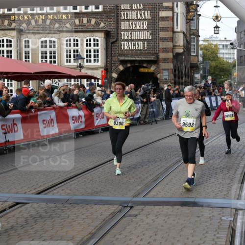 05.10.2025 - 20. swb-Marathon Bremen Yannick Fuchs http://msf.ph/oto/9232276 05.10.2025 11:03:14 Ziel 9229, 9300, 9593, 9661, 9662, 9893, 10185, 10777, 10996, 11376, 11682 meine-sportfotos.de