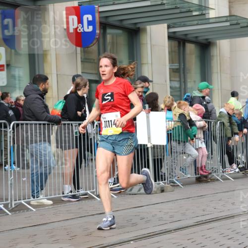 05.10.2025 - 20. swb-Marathon Bremen Strokosch-Dieckow http://msf.ph/oto/9232295 05.10.2025 10:40:21 Ziel 10161, 10229, 10686, 11114, 10161, 10229, 10686, 11114 meine-sportfotos.de