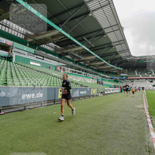 05.10.2025 - 20. swb-Marathon Bremen Michael Burmester http://msf.ph/oto/9232299 05.10.2025 12:53:13 Laufen im Stadion 248, 550, 590, 615, 793, 832, 869, 1367, 1431, 1538, 1600, 1656, 1667, 1868, 2050, 2072, 2075, 2288, 3553, 4132, 4218, 4294, 4573, 4729, 4746, 4805, 4914, 4935, 5169, 5425, 5447, 5579, 5866, 5944, 6492, 6630, 6677, 6806, 7255, 7277, 7408, 7416, 7617, 7773, 7905, 7975, 8238, 8297, 8349, 8431, 8462, 8499, 8709, 8921, 10338, 1298, 1552, 2595, 3033, 3041, 4362, 5459, 5561, 5675, 6630, 7012, 7634, 8218, 8580, 8701, 8921, 9115 meine-sportfotos.de