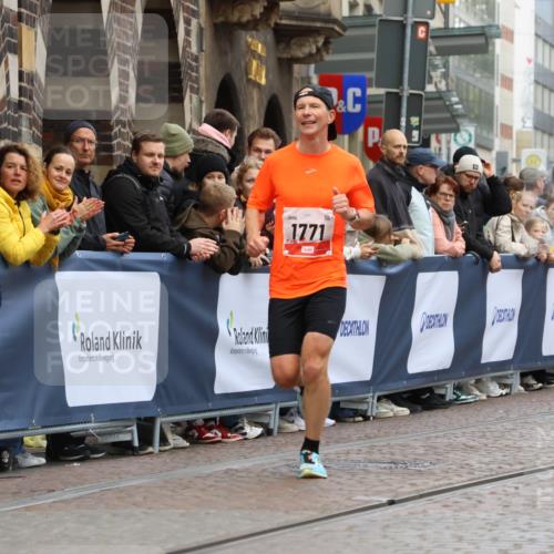 05.10.2025 - 20. swb-Marathon Bremen Strokosch-Dieckow http://msf.ph/oto/9232307 05.10.2025 12:31:47 Ziel 1771 meine-sportfotos.de