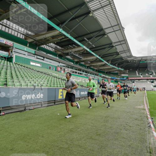 05.10.2025 - 20. swb-Marathon Bremen Michael Burmester http://msf.ph/oto/9232335 05.10.2025 12:53:21 Laufen im Stadion 248, 550, 590, 832, 869, 1009, 1164, 1367, 1431, 1538, 1600, 1656, 1667, 1868, 2030, 2050, 2072, 2075, 2250, 2288, 3363, 3553, 4132, 4218, 4294, 4573, 4729, 4746, 4935, 5169, 5425, 5571, 5579, 5866, 5944, 6492, 6677, 6806, 7255, 7408, 7617, 7905, 8238, 8297, 8431, 8462, 8499, 8709, 615, 793, 1298, 4362, 4805, 4914, 5447, 5561, 6630, 7277, 7416, 7634, 7773, 7975, 8349, 8580, 8921, 10338 meine-sportfotos.de