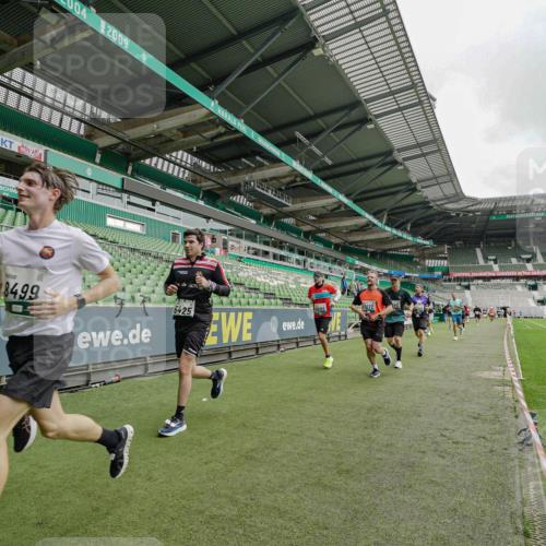 05.10.2025 - 20. swb-Marathon Bremen Michael Burmester http://msf.ph/oto/9232350 05.10.2025 12:53:23 Laufen im Stadion 248, 550, 590, 832, 869, 1009, 1164, 1367, 1431, 1538, 1600, 1656, 1667, 1868, 2030, 2050, 2072, 2075, 2250, 2288, 3363, 3553, 4132, 4218, 4294, 4573, 4729, 4746, 4935, 5169, 5425, 5571, 5579, 5866, 5944, 6492, 6806, 7255, 7408, 7617, 7905, 8238, 8297, 8431, 8462, 8499, 8709, 615, 793, 1298, 1431, 4362, 4805, 4914, 5447, 5561, 6630, 6677, 7277, 7416, 7634, 7773, 7975, 8349, 8580, 8921, 10338 meine-sportfotos.de