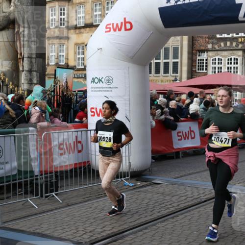 05.10.2025 - 20. swb-Marathon Bremen Yannick Fuchs http://msf.ph/oto/9232378 05.10.2025 11:03:21 Ziel 9300, 9325, 9593, 10471, 10926, 10996, 11390, 11682 meine-sportfotos.de
