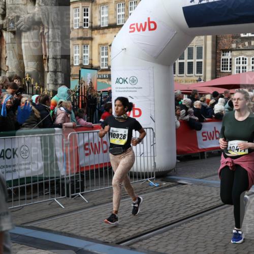 05.10.2025 - 20. swb-Marathon Bremen Yannick Fuchs http://msf.ph/oto/9232390 05.10.2025 11:03:21 Ziel 9300, 9325, 9593, 10471, 10926, 10996, 11390, 11682 meine-sportfotos.de